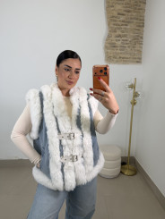 chaleco denim combinado pelo