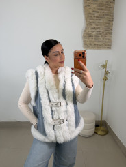 chaleco denim combinado pelo