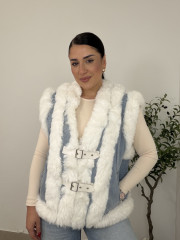 chaleco denim combinado pelo