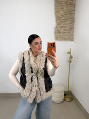 chaleco denim combinado pelo