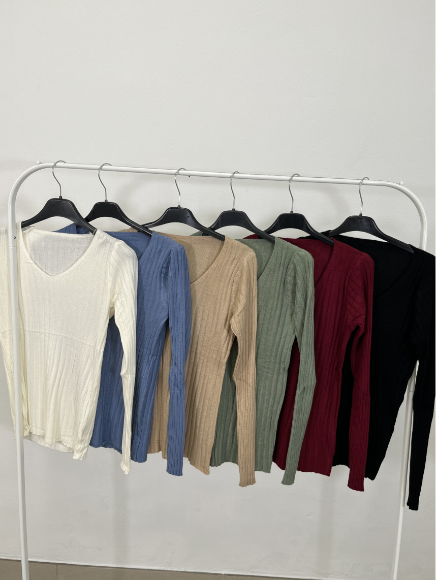 Jersey basico cuello pico