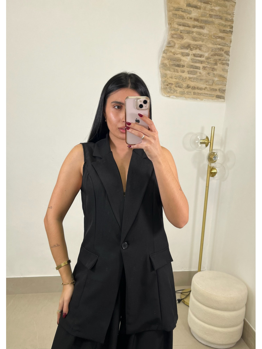 chaleco basico negro