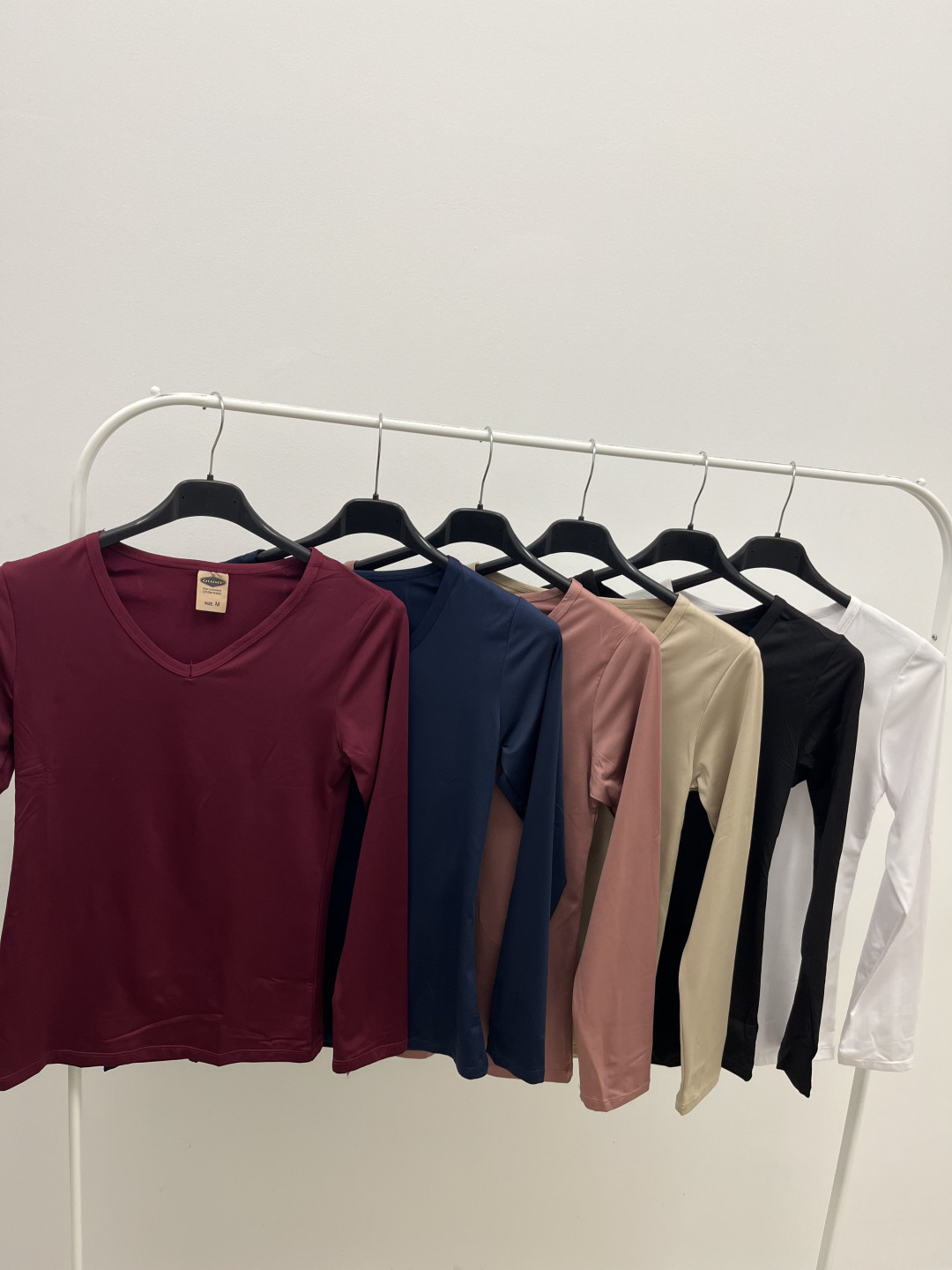 camiseta termica escote pico (2845)