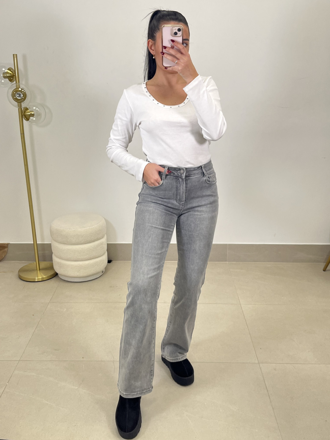 Vaquero gris desgastado