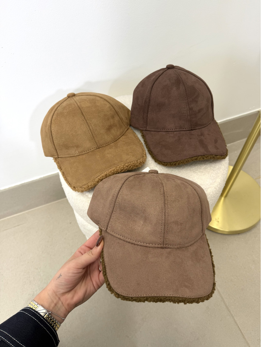 Gorra detalle borreguito