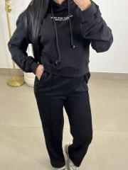 conjunto felpa handle with care