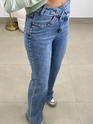 Vaquero cierre viral detalle tachuelas