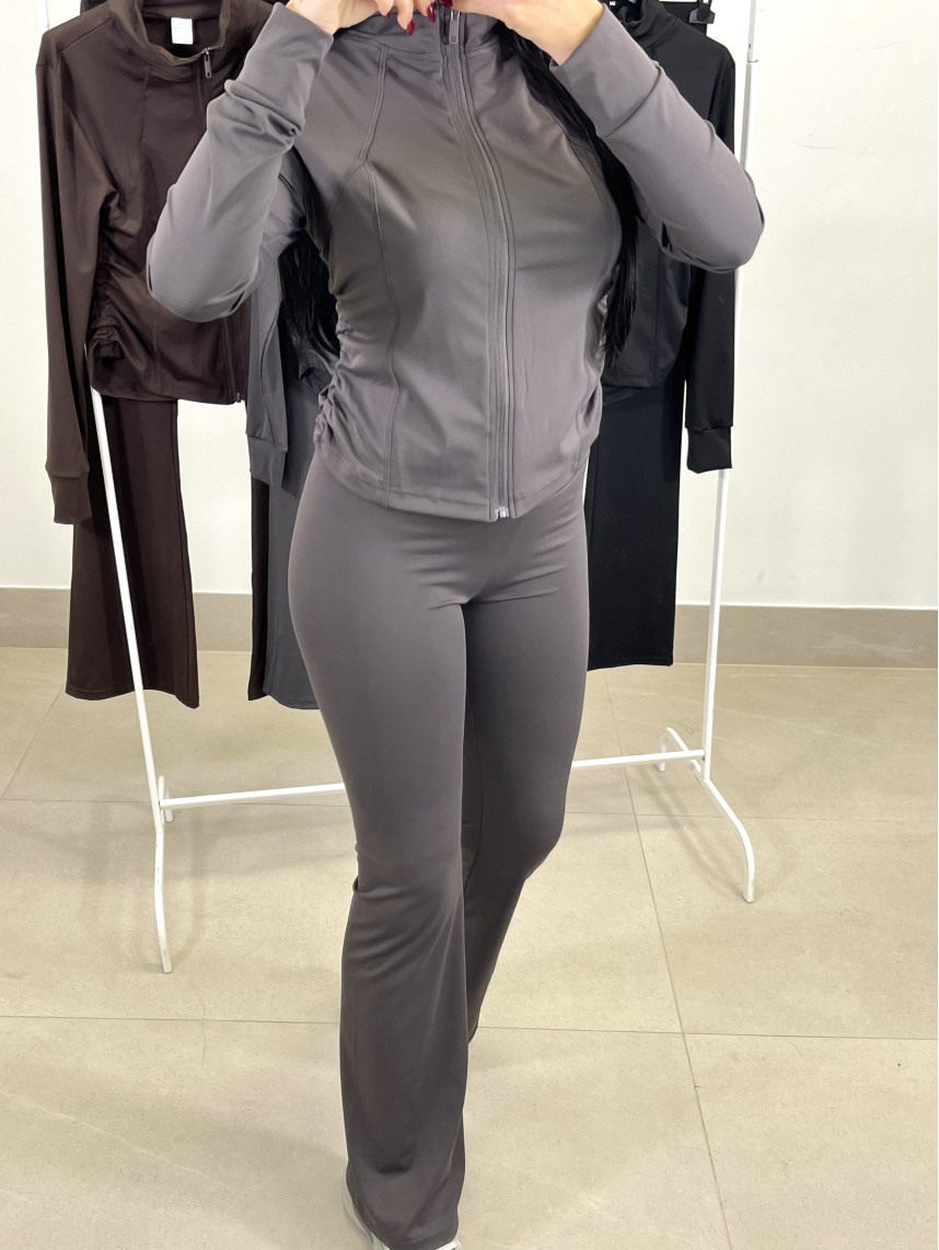 Conjunto deportivo dos piezas BZM029