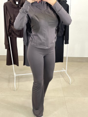 Conjunto deportivo dos piezas BZM029