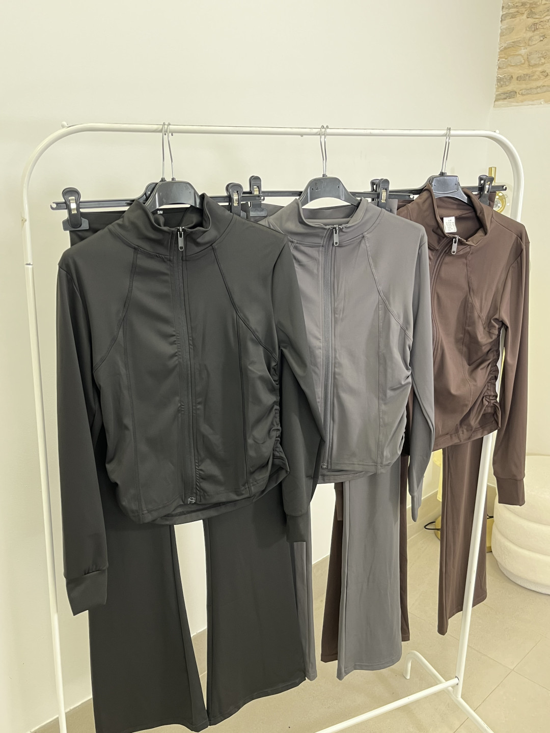 Conjunto deportivo dos piezas BZM029