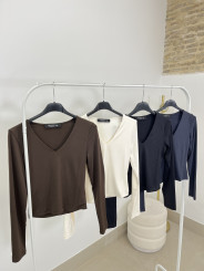 Camiseta licra fria escote pico