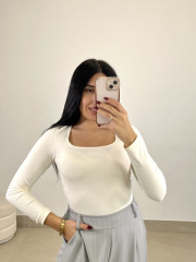 Camiseta licra fria escote cuadrado