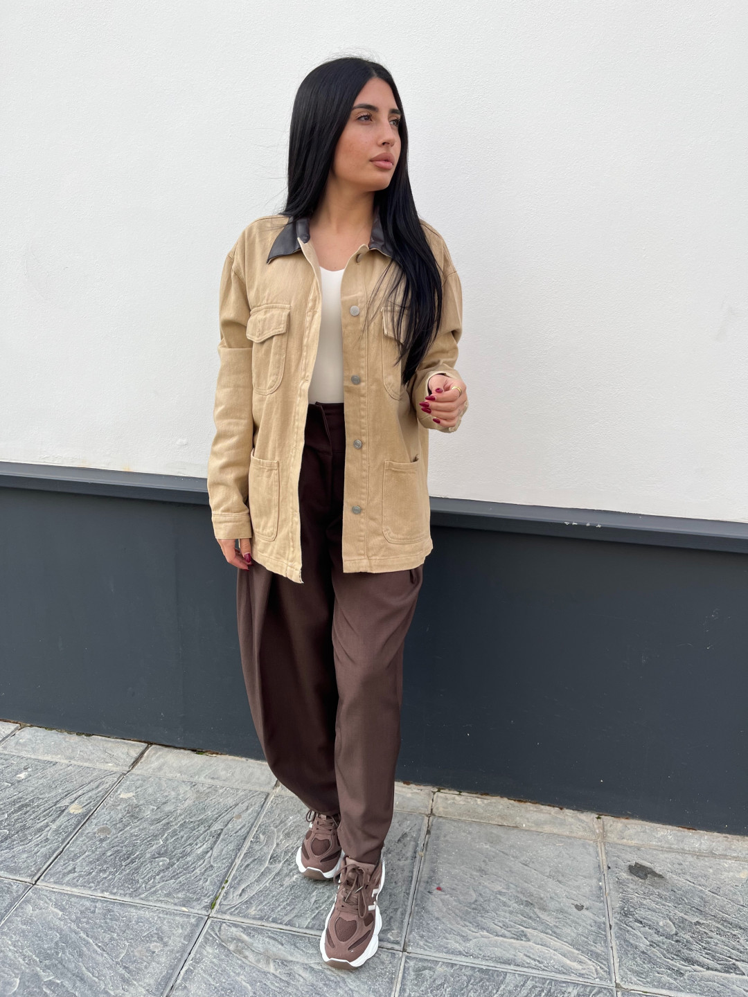 Pantalon ancho pinzas tipo barrel marron