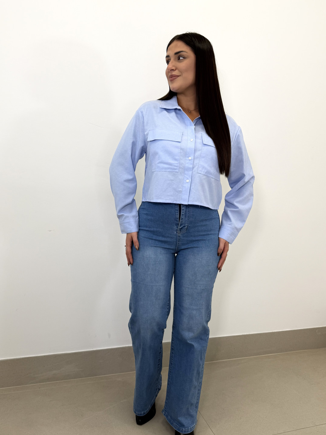 Camisa crop oxford celeste