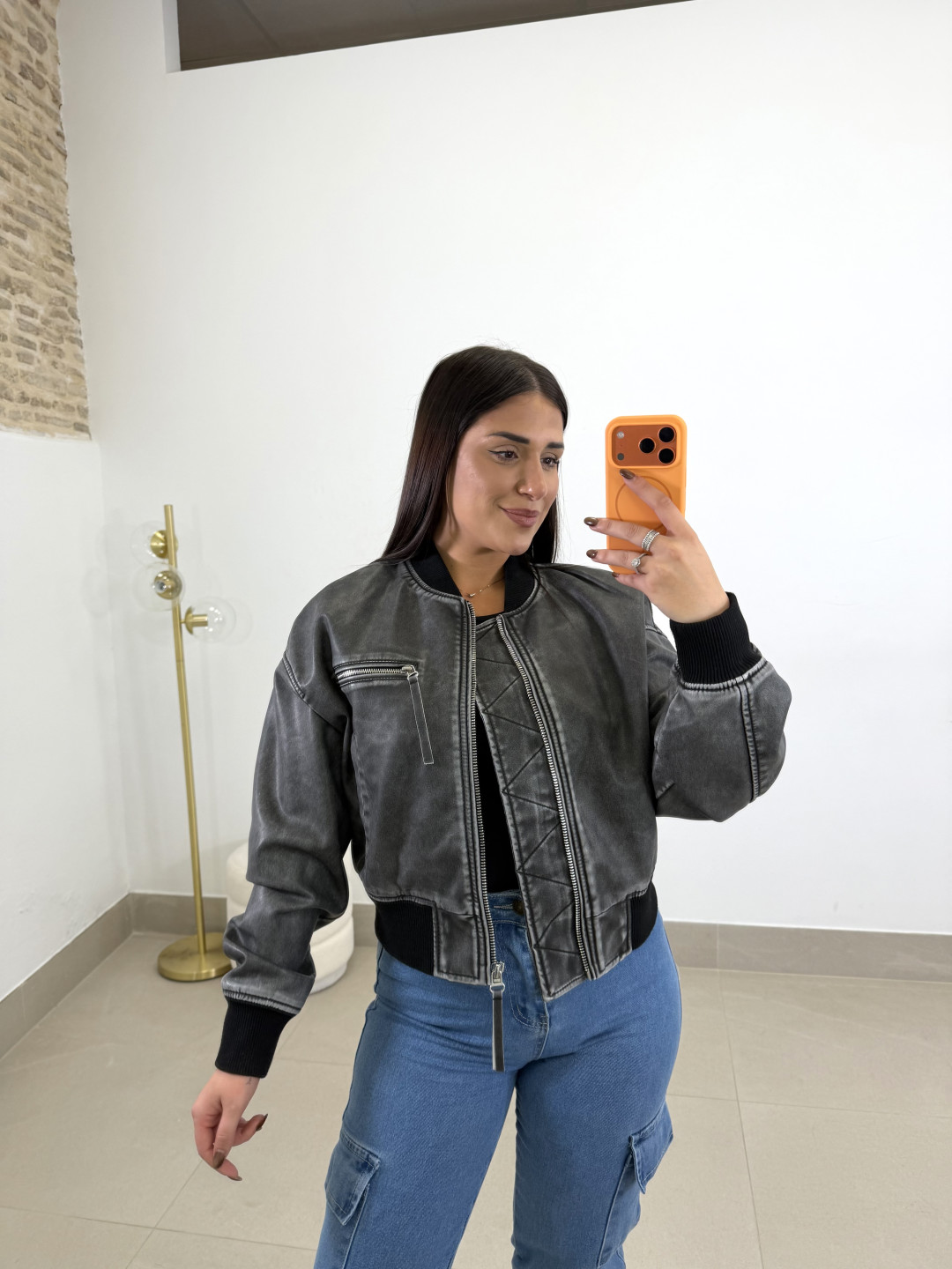 Bomber polipiel desgastada gris