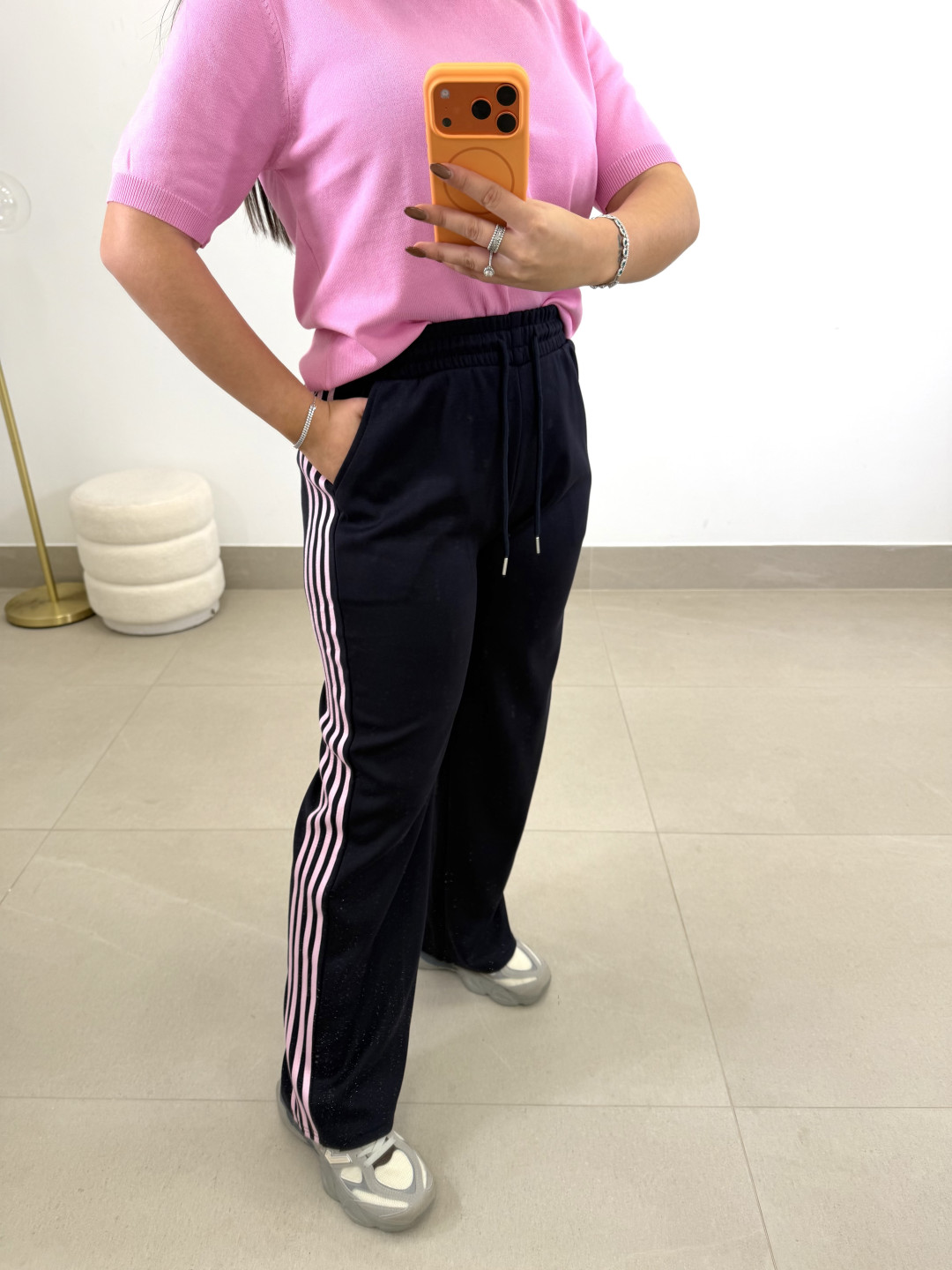 Pantalon felpa raya rosa