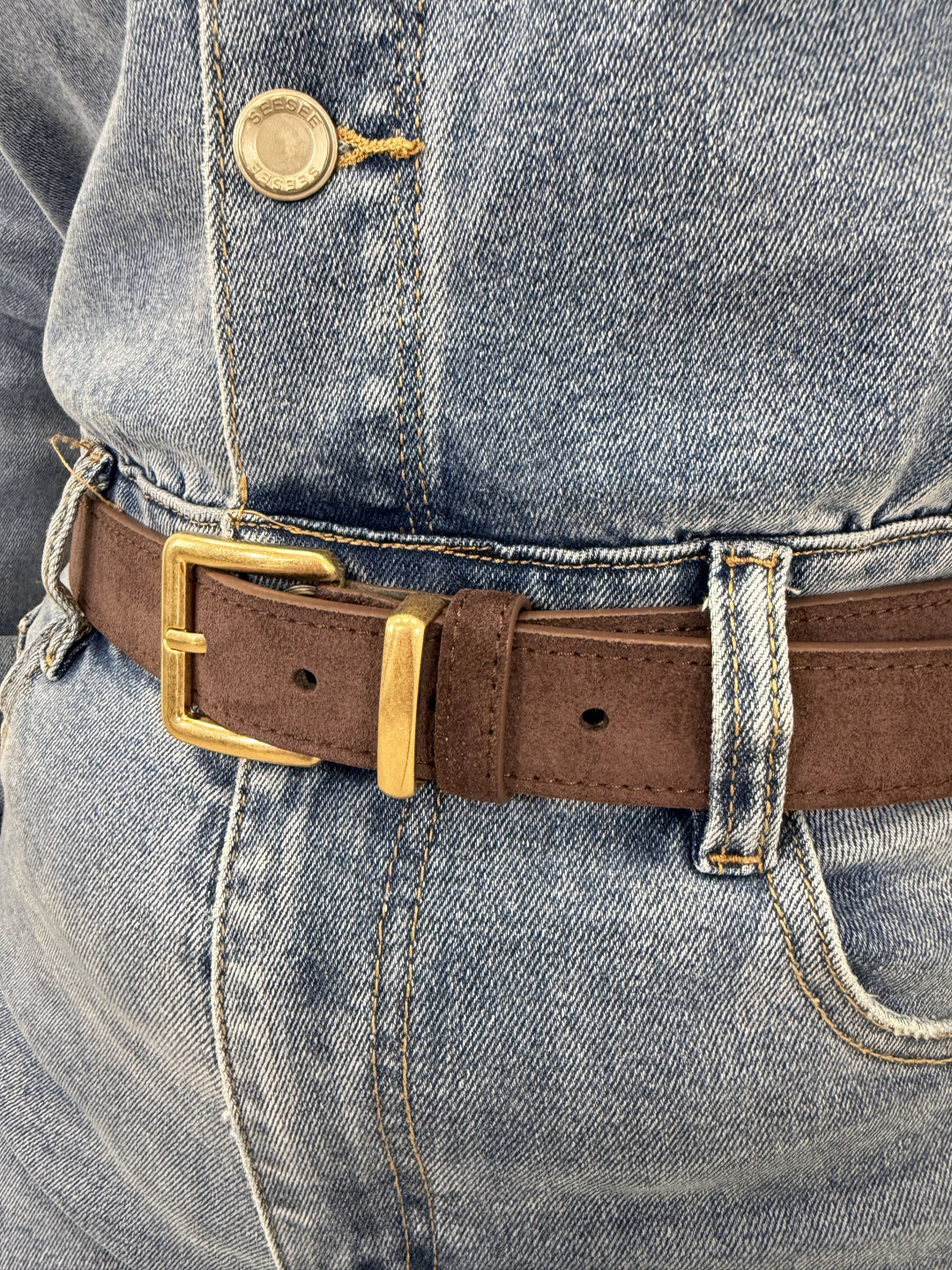 Cinturon piel vuelta hebilla cuadrada dorada