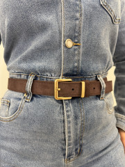 Cinturon piel vuelta hebilla cuadrada dorada