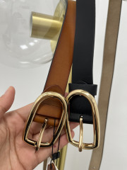 Cinturon hebilla dorada ovalada