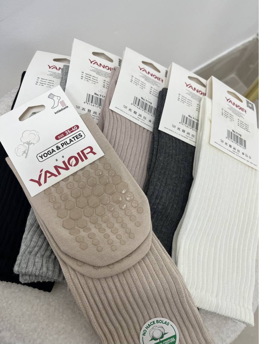 Calcetin basico largo