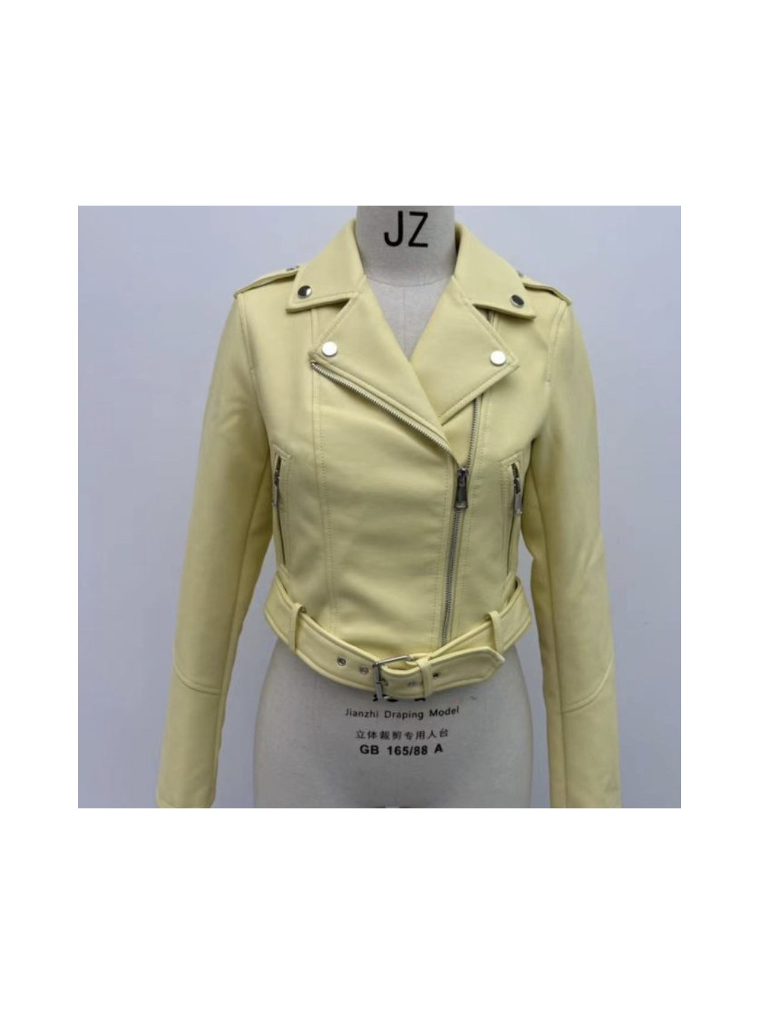 Cazadora polipiel amarilla