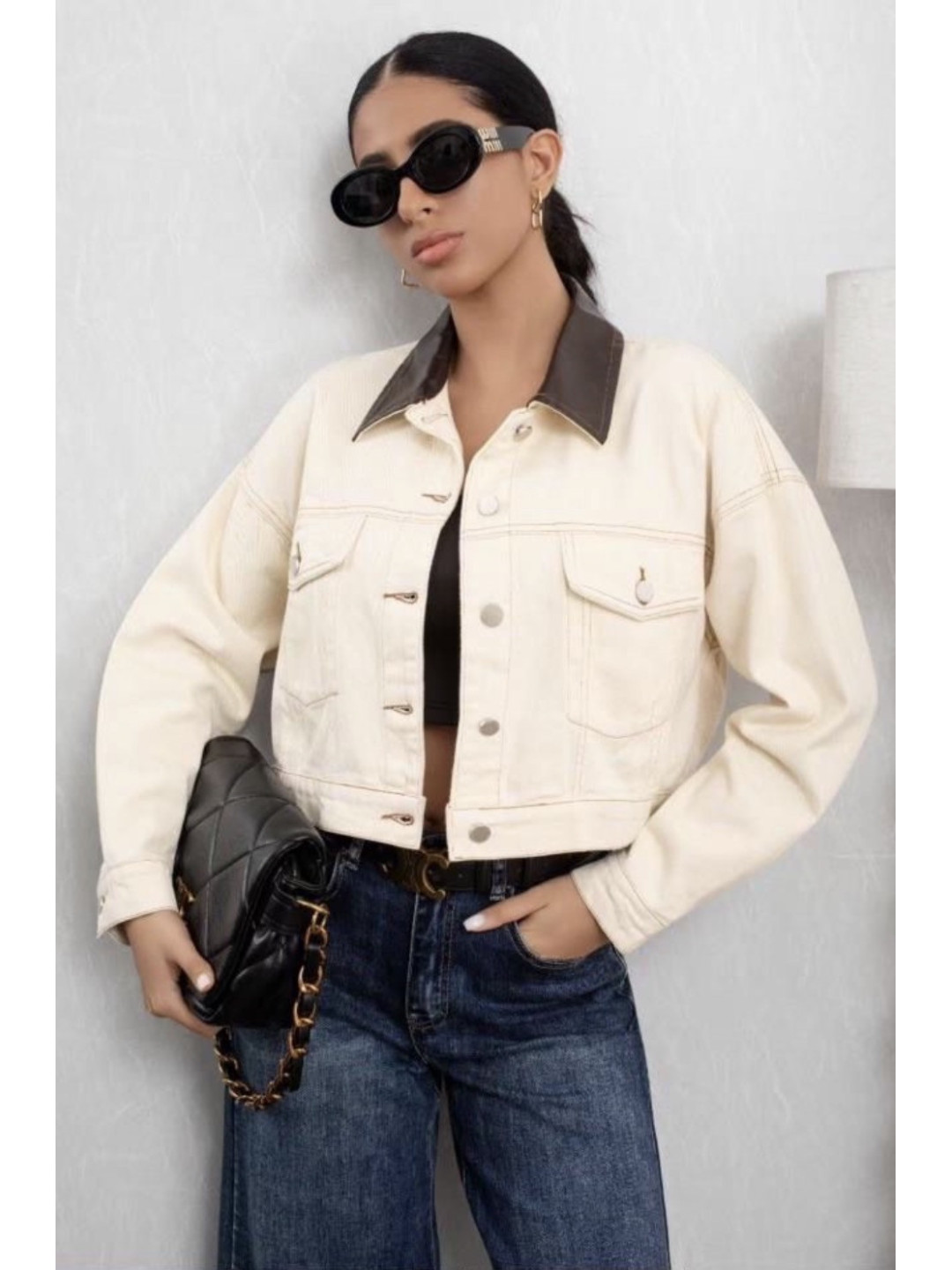 chaqueta crop combinada cuello polipiel