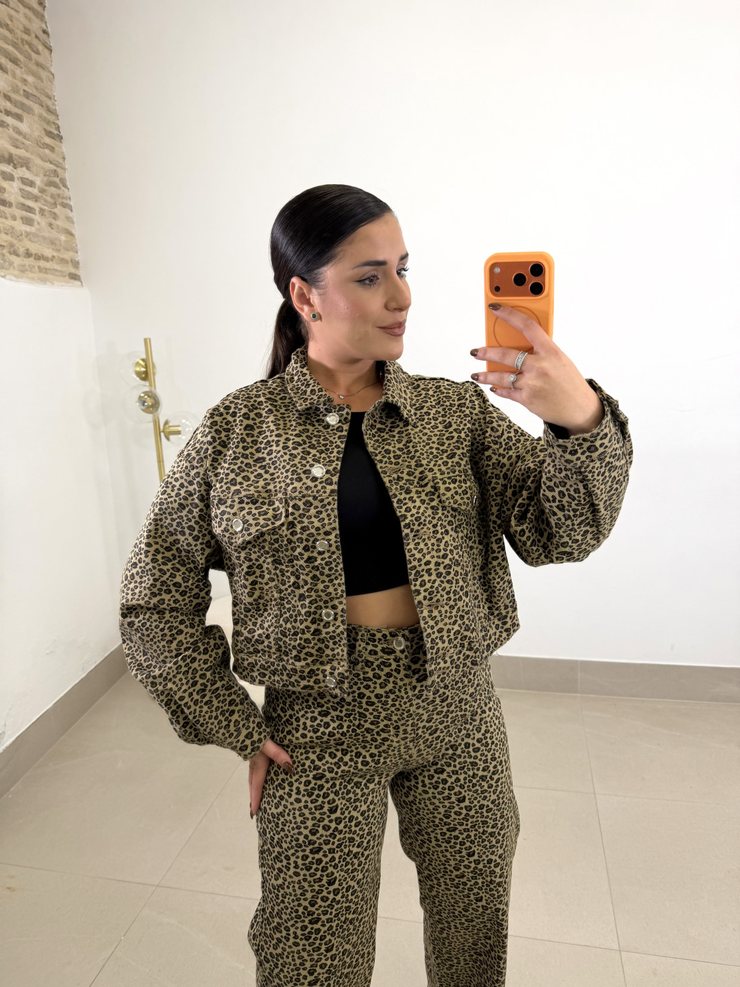 Cazadora vaquero gepardo