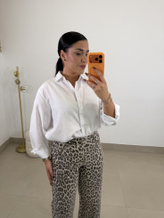 Vaquero straight leg animal print desgastado