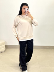 pantalon negro felpa raya lateral beige