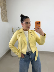 Cazadora polipiel amarilla