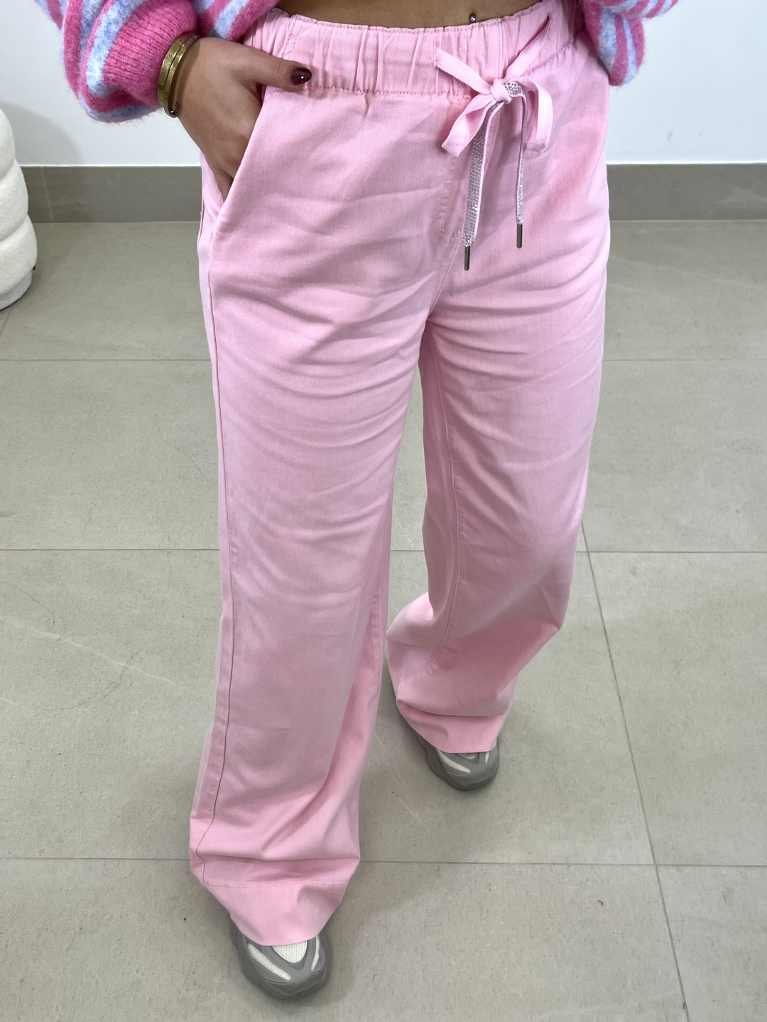 Pantalon fluido tipo denim rosa