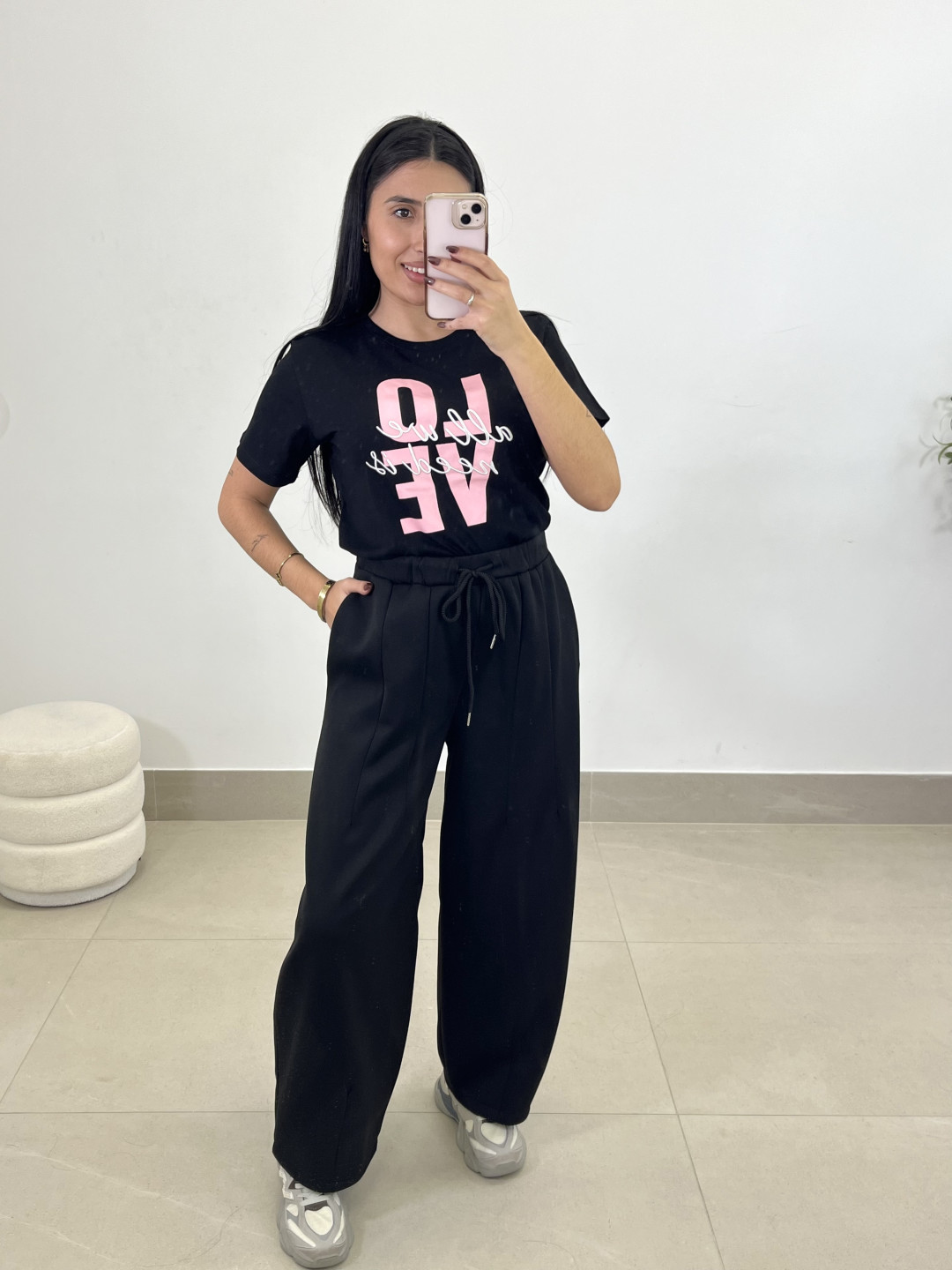 Pantalon felpa tipo barrel