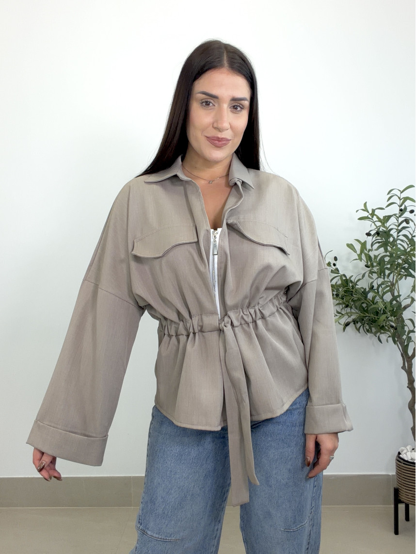 Chaqueta fruncida topo