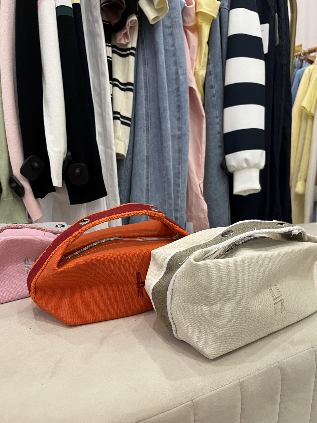 Neceser cuadrado tipo H