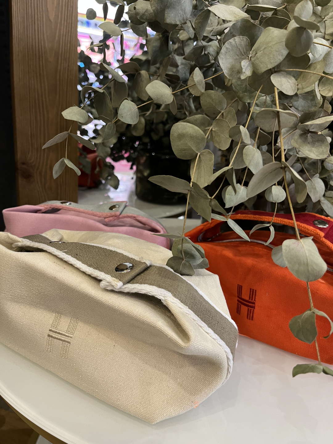 Neceser cuadrado tipo H