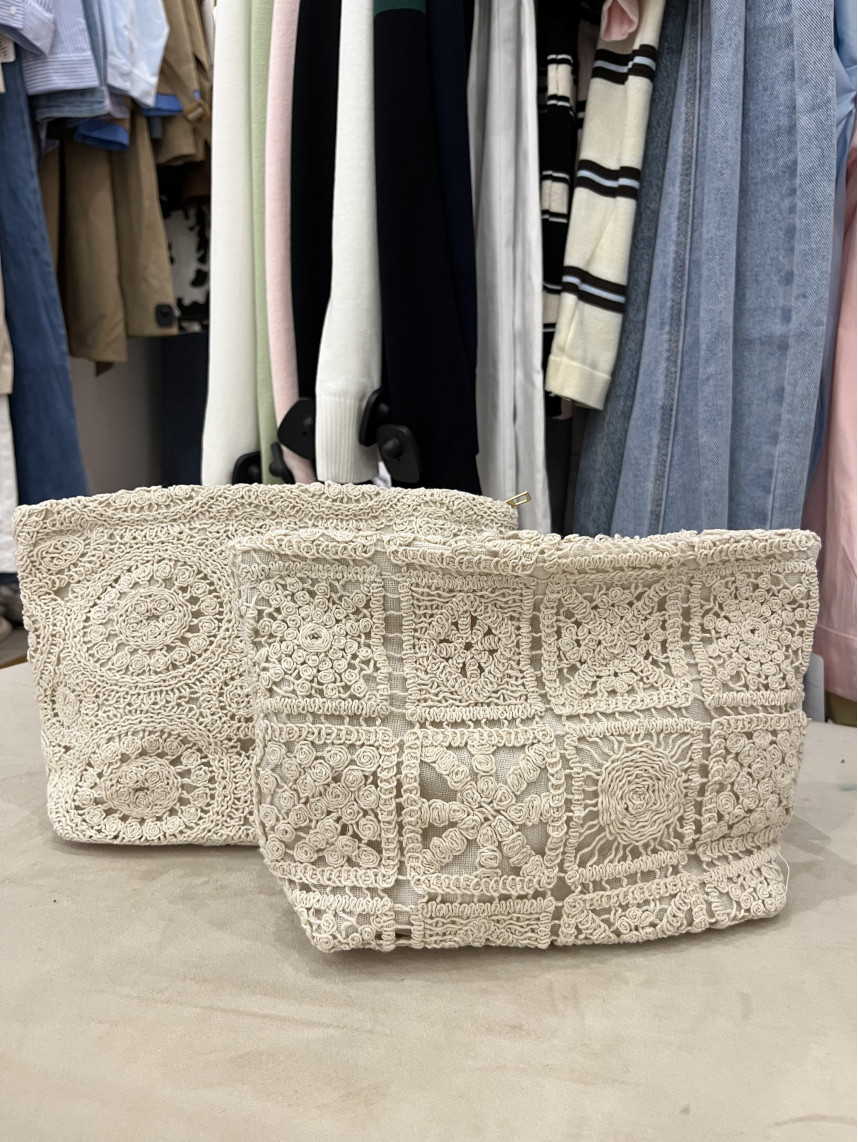 neceser perforado beige