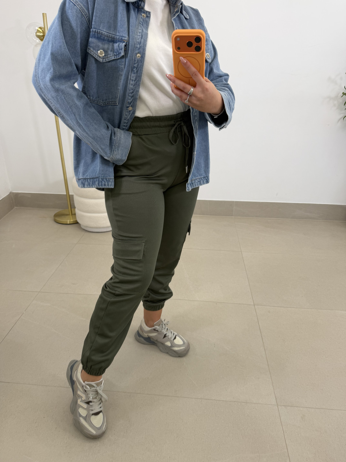 Pantalon felpa cargo basico