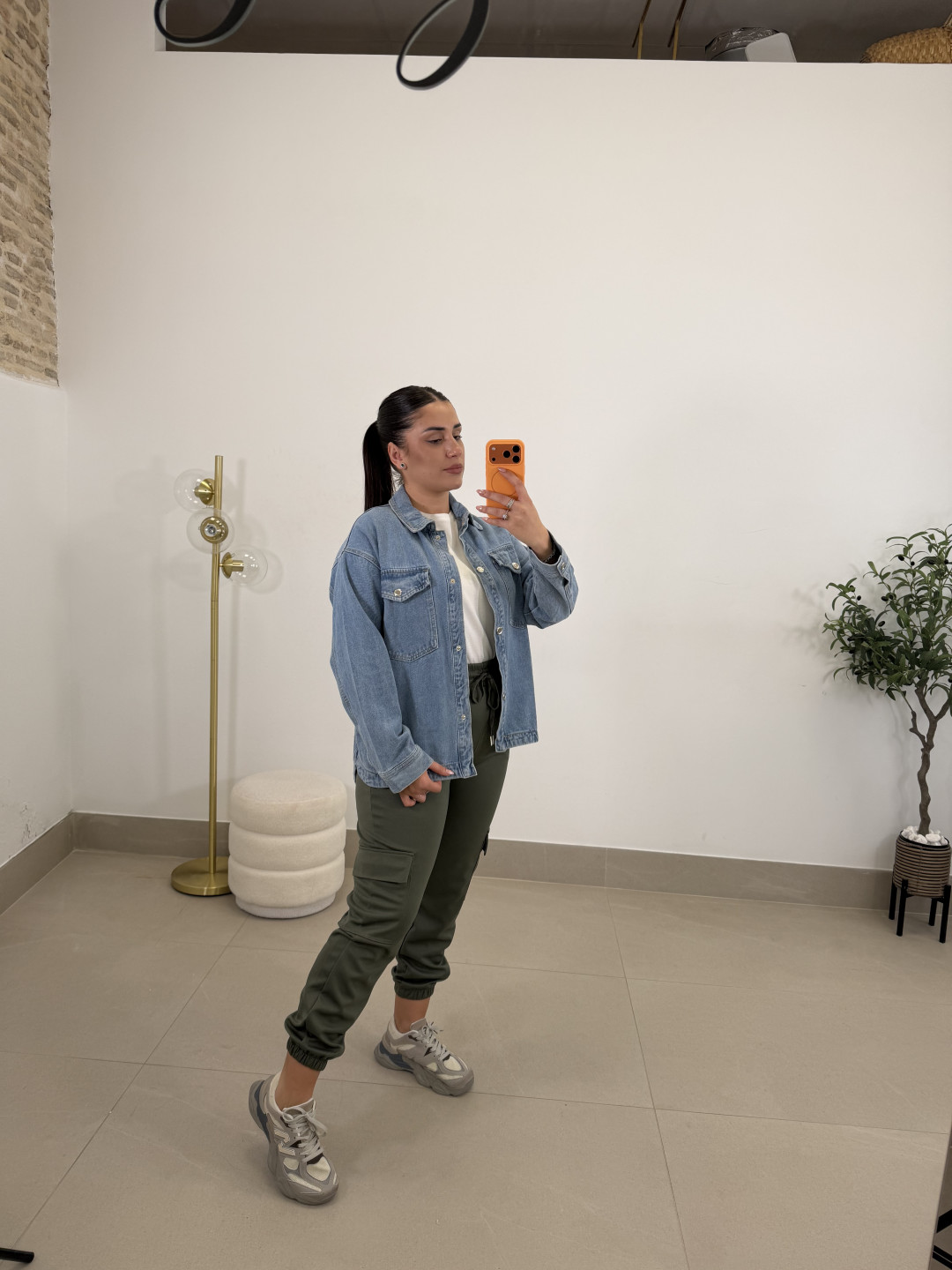 Pantalon felpa cargo basico