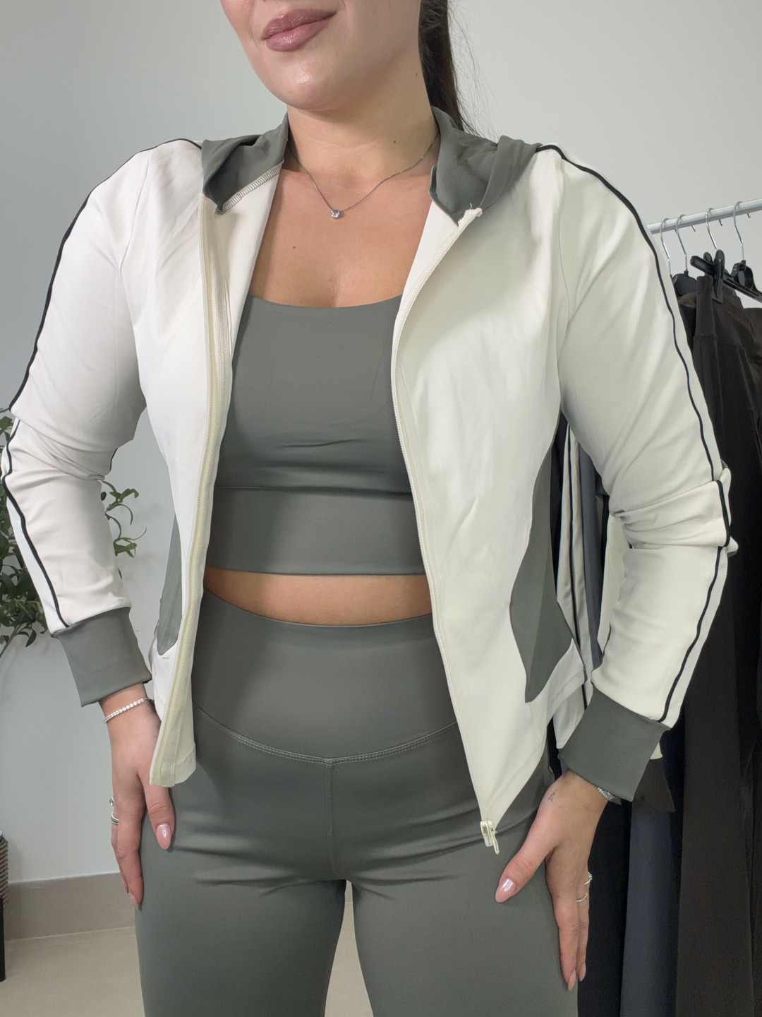 Conjunto deportivo m606