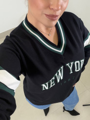 Jersey escote pico new york negro