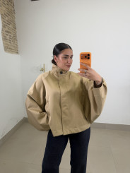 Chaqueta manga abullonada beige