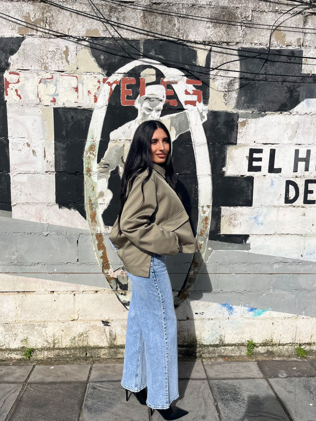 Chaqueta estilo gabardina capucha verde