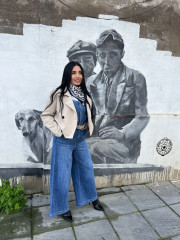 Gabardina crop camel