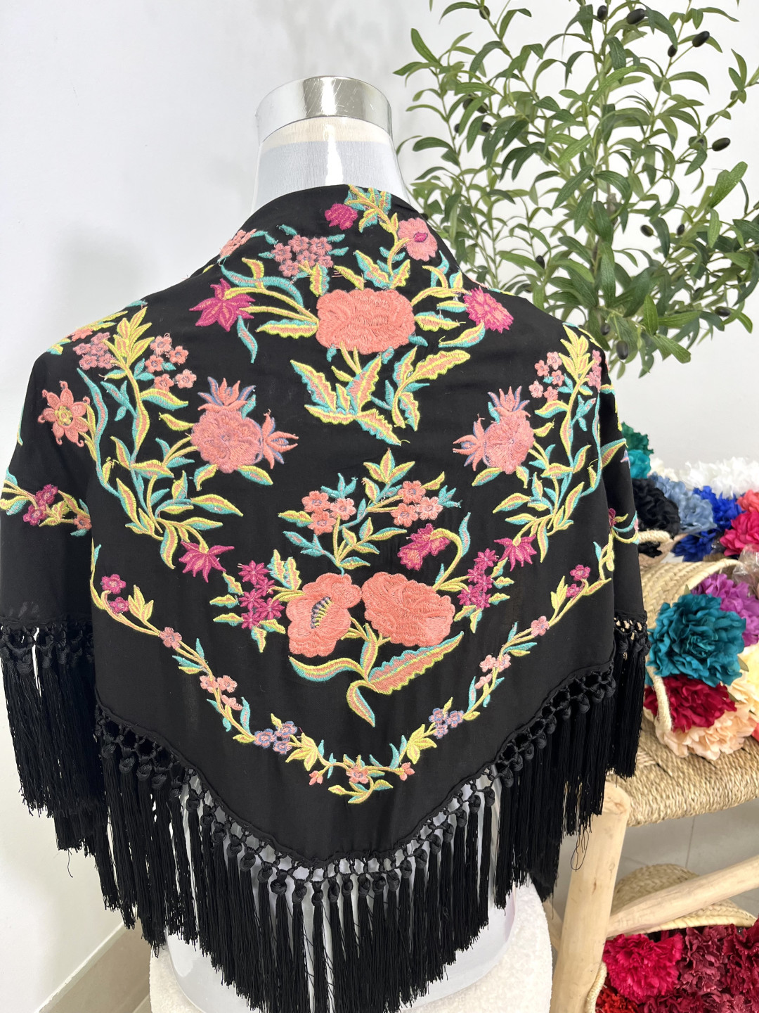 Mantón negro/mandarina 1