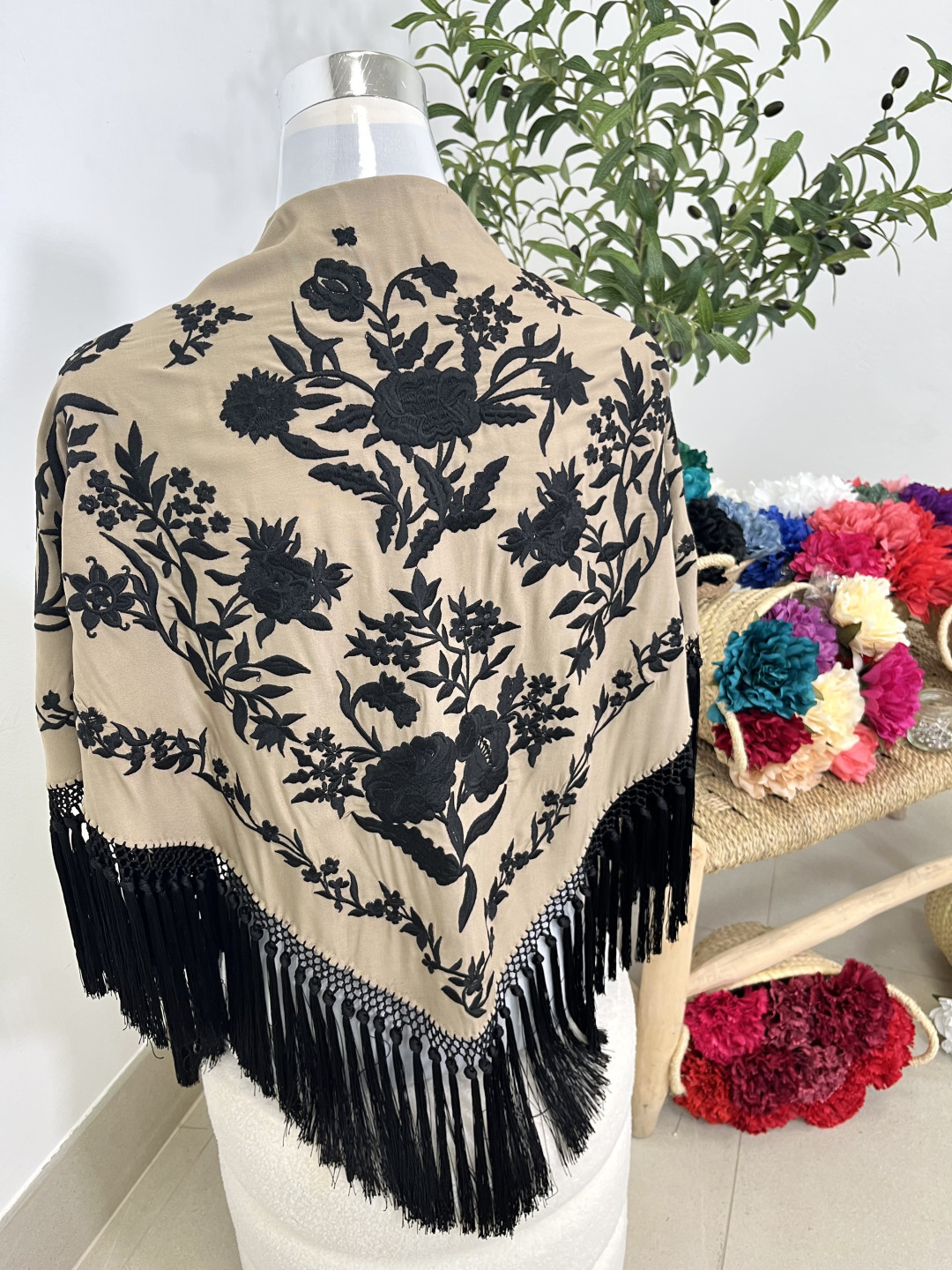 Mantón seda camel/negro 3