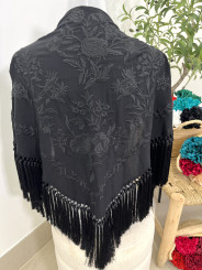 Mantón negro bordado negro 1