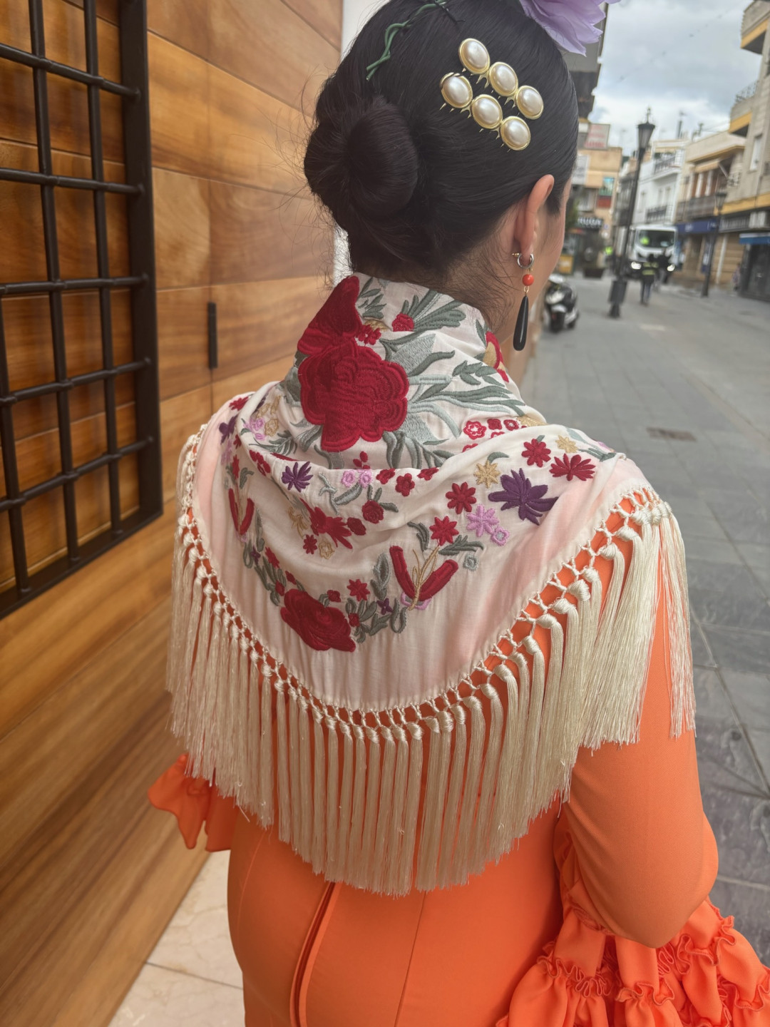 Mantón beige/rojo 1