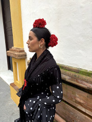 Mantón negro bordado negro 1