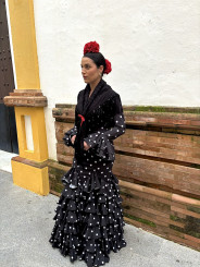 Mantón negro bordado negro 1