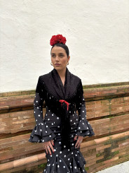 Mantón negro bordado negro 1